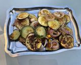 Une image de l'étape 12 de Courgettes rondes et oignon rouge au pesto.