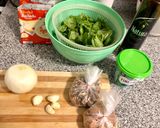 Foto del paso 1 de la receta: Crema de pesto 🍝