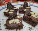 Foto langkah ke 6 dari resep Brownies Chewy Almond Oreo.
