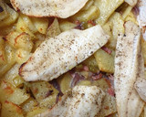 Foto del paso 4 de la receta: Abadejo marinado con gulas picantes y patatas con bacon