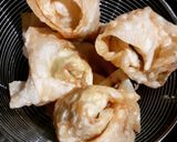 A picture of step 4 of Chicken Wontons 🥠.