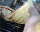 Foto del paso 6 de la receta: Pizza chica en plancha rejilla 🍕( ꈍᴗꈍ)