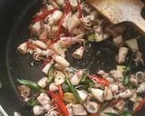 Foto langkah ke 3 dari resep Oseng cumi asin.