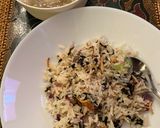 Foto langkah ke 2 dari resep Nasi goreng seaweed dan Ikan teri)(Seaweed anchovies buttered rice).