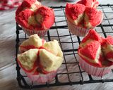 Foto langkah ke 5 dari resep Bolu Kukus Mekar Merah Putih.