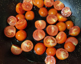 Foto del paso 3 de la receta: Espaguetis con tomate cherry y marisco