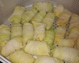 Foto langkah ke 5 dari resep Sawi gulung isi ayam udang.
