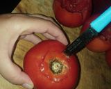 Foto del paso 3 de la receta: Tomate relleno con salsa blanca 🍅😋