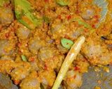 Foto langkah ke 3 dari resep Sambel goreng bola bola daging.