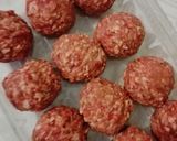 A picture of step 1 of Beef and Lamb frikkadels.