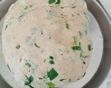 A picture of step 1 of Chole with Spring onions Paratha.