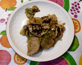 Foto del paso 4 de la receta: Batiburrillo de setas, patatas y pesto de ajo y perejil