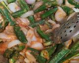 A picture of step 7 of Masala Bhindi.