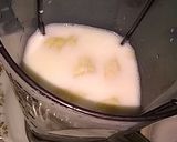 A picture of step 2 of Creamy khajoor shake.