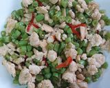 รูปขั้นตอนการทำที่ 3 ของ ถั่วแขกผัดไก่