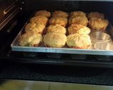 Foto langkah ke 5 dari resep Cheese Cupcake.