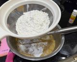 Foto langkah ke 3 dari resep Banana Muffin - Muffin Pisang (Tanpa Mixer, Super Gampang).