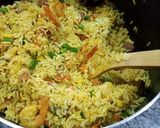 A picture of step 6 of Fried rice with shrimps and chicken sausage.