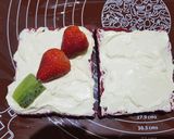รูปขั้นตอนการทำที่ 3 ของ แซนวิชผลไม้รูปหัวใจ Valentine's Stawberry & Kiwi sandwich