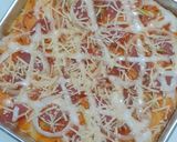 Foto langkah ke 12 dari resep Pizza HomeMade.