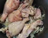 Foto del paso 1 de la receta: Pollo en olla con crema 🍗