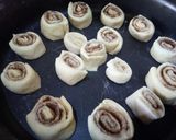 صورة لخطوة 4 من وصفة لفائف السينابون 😋