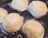 Foto langkah ke 5 dari resep Kue Donat Bomboloni Coklat Menul Menul (No Mixer).