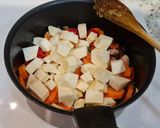 Foto del paso 4 de la receta: Rabo de ternera en salsa de chirivías, pimientos y zanahorias