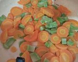 Foto langkah ke 2 dari resep Cah Brokoli wortel Ayam #dgCitarasaMinang😅.