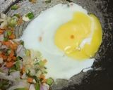 A picture of step 2 of Leftover rice/ shazwan frid rice.