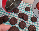Foto del paso 4 de la receta: Mini galletitas de cacao alcalino natural