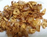 รูปขั้นตอนการทำที่ 1 ของ สะโพกไก่หมักเครื่องเทศตะไคร้กรอบ