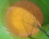 Foto langkah ke 3 dari resep Bolu Karamel Putih Telur.