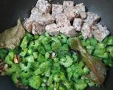 Foto langkah ke 2 dari resep Tumis Pare Tempe Bongkrek Daun Melinjo.