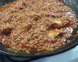 Foto del paso 4 de la receta: Arroz con pollo y salsa de tomates en wok