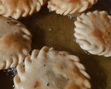 Foto langkah ke 7 dari resep Pastel Pisang Coklat.