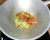 Foto langkah ke 2 dari resep Tumis Oncom Kemangi.