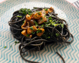 Foto del paso 6 de la receta: Espaguetis negros al aroma del curry hindú