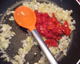 Foto del paso 1 de la receta: Pechuga de pavo rellena de champiñones y pimientos de piquillo