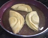 A picture of step 6 of Layered Gujiya puf.