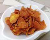A picture of step 3 of Crispy Potatoe Chips.