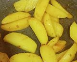A picture of step 1 of Aloo Bhindi/ Okda Sabji.