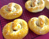Foto del paso 6 de la receta: Pan salado (pretzels)