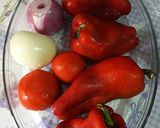 Foto del paso 2 de la receta Ensalada de pimientos rojos asados en sus propios jugos