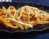 A picture of step 5 of Homemade Fettuccine pasta with arebita source.
