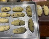 Foto langkah ke 7 dari resep Cranberry Cheese Bread.