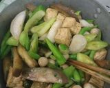 Hình bước làm 2 của món Thập cẩm kho chay