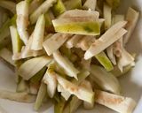 A picture of step 2 of Guava Salad Thai style.