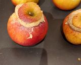 Une image de l'étape 4 de Pomme au four à la crème de petits beurre.