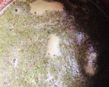 A picture of step 2 of Moringa + agathe spinach soup.